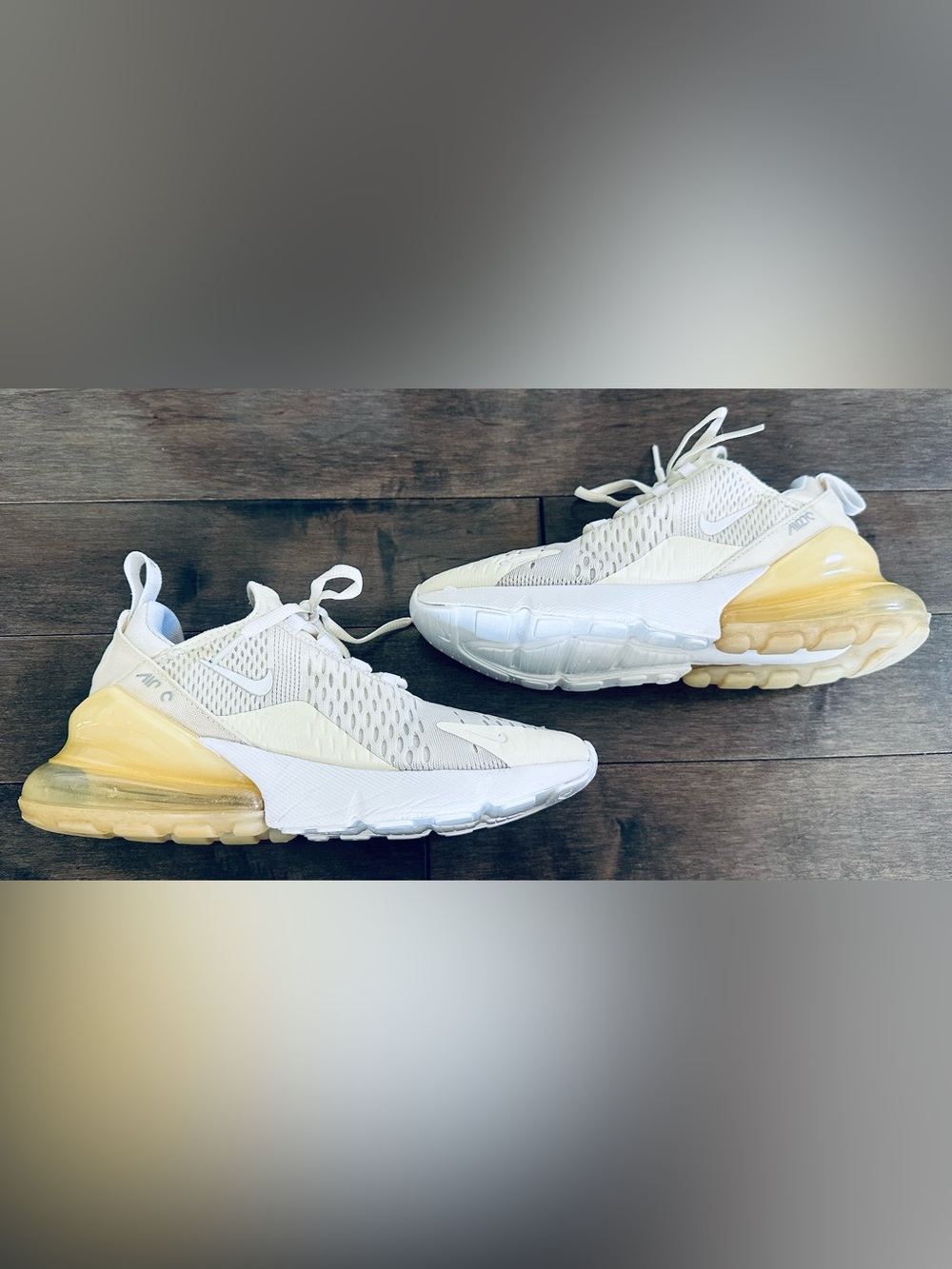Nike Women’s Sz 7.5 Coconut Milk Air Max 270 Sneakers